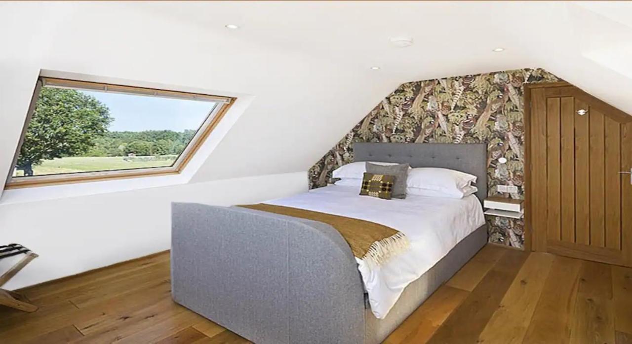 The Pheasantry Bed & Breakfast Уимъндхам Екстериор снимка