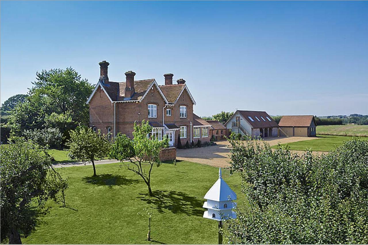 The Pheasantry Bed & Breakfast Уимъндхам Екстериор снимка