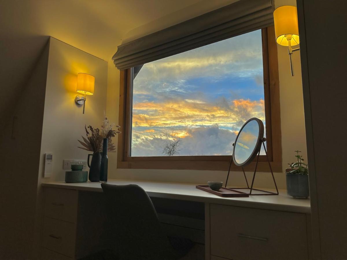 The Pheasantry Bed & Breakfast Уимъндхам Екстериор снимка