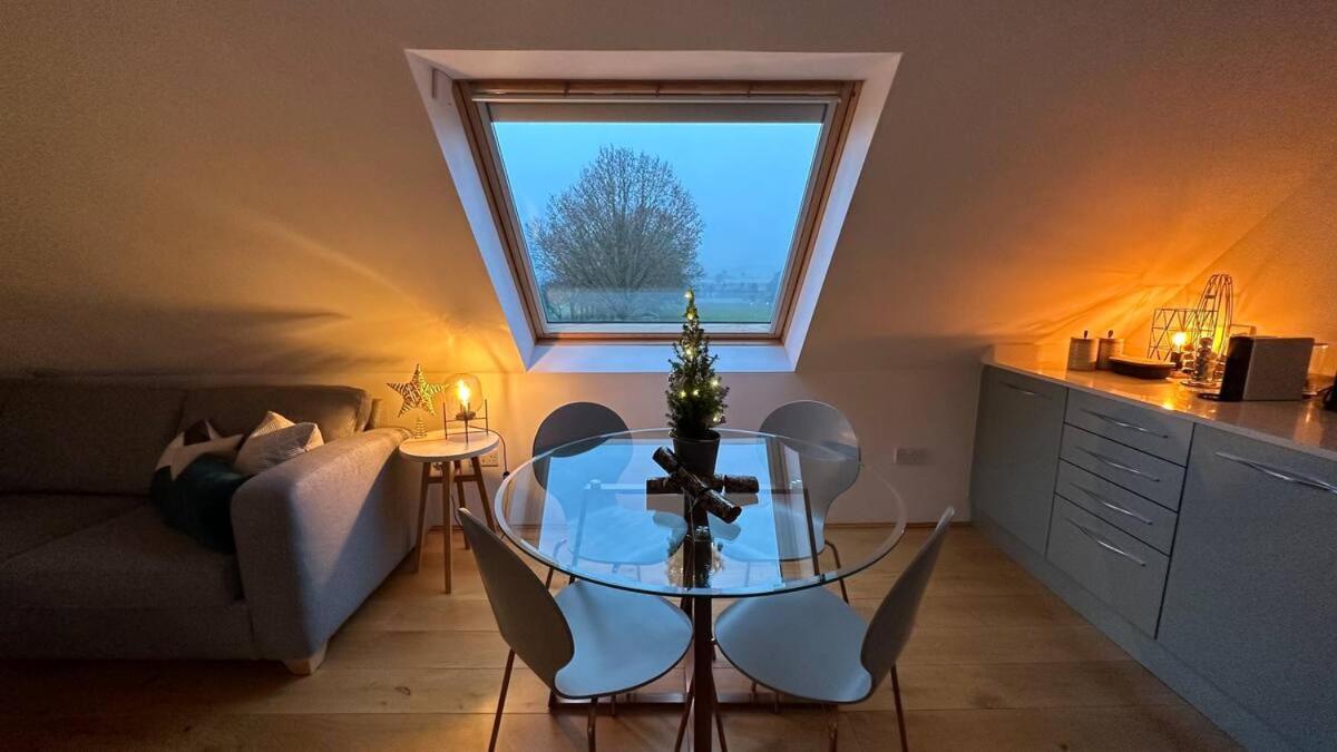 The Pheasantry Bed & Breakfast Уимъндхам Екстериор снимка